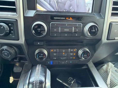 Used 2018 Ford F150 Platinum w/ Equipment Group 701A Luxury AWD/4WD image 16