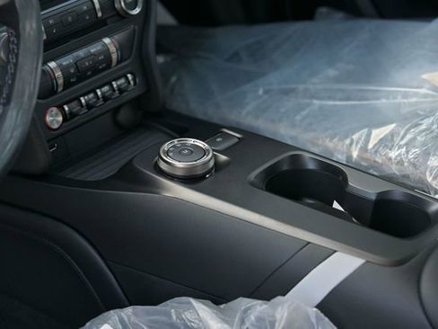 Used 2022 Ford Mustang Shelby GT500 w/ Carbon Fiber Track Pack image 27