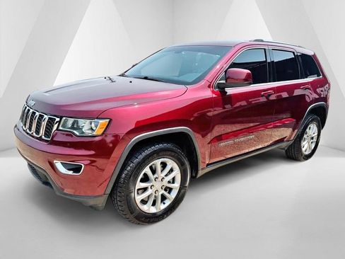 Used 2021 Jeep Grand Cherokee Laredo AWD/4WD image 3