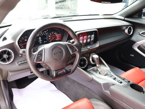 Used 2016 Chevrolet Camaro SS RWD image 24