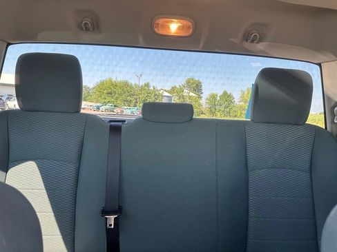 Used 2018 RAM 1500 Express w/ Express Value Package AWD/4WD image 32