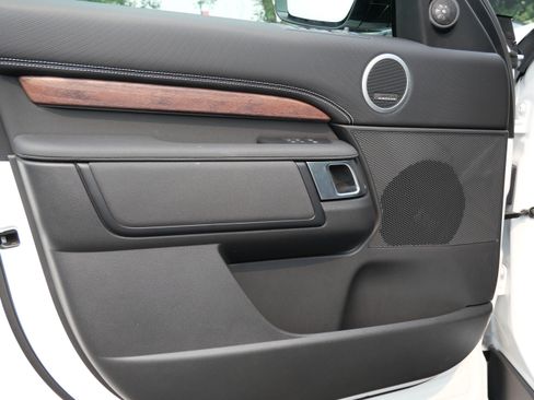 New 2026 Land Rover Discovery Dynamic SE AWD/4WD image 4