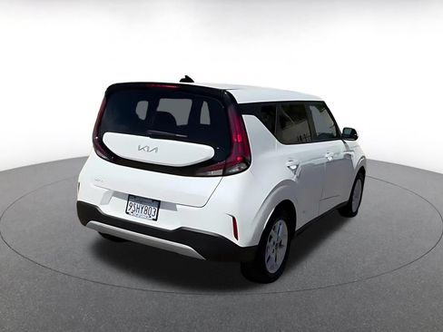 Used 2025 Kia Soul LX w/ LX Technology Package FWD image 15