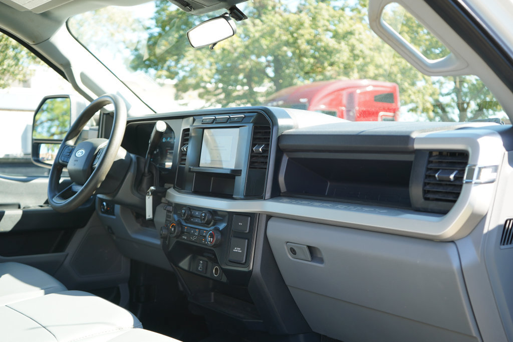 Used 2024 Ford F350 XL w/ XL Chrome Package AWD/4WD image 24