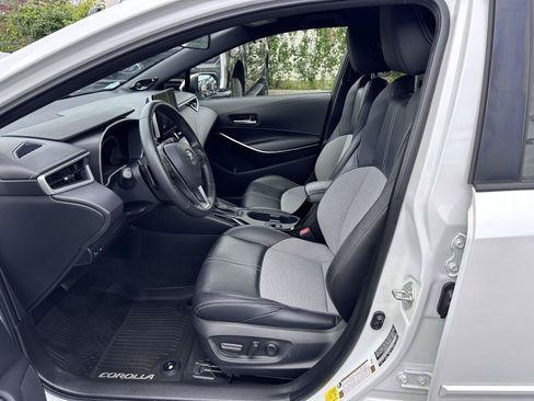 Used 2023 Toyota Corolla XSE FWD image 12