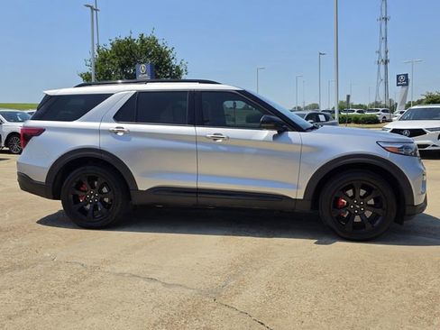 Used 2020 Ford Explorer ST w/ ST Street Pack AWD/4WD image 4