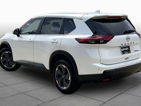 Used 2024 Nissan Rogue SV AWD/4WD image 20