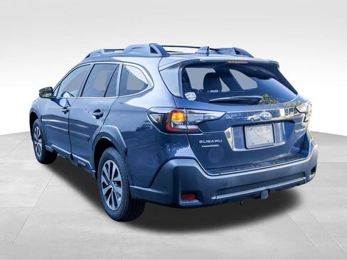 Used 2024 Subaru Outback Premium AWD/4WD image 10