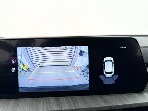 Used 2024 Kia Telluride EX w/ EX Captain's Chair Package image 11