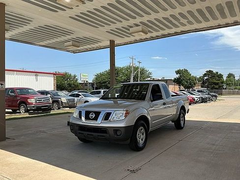 Used 2014 Nissan Frontier S w/ S Preferred Package RWD image 1