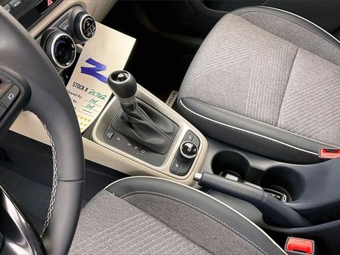 Certified 2025 Hyundai Venue Limited image 15