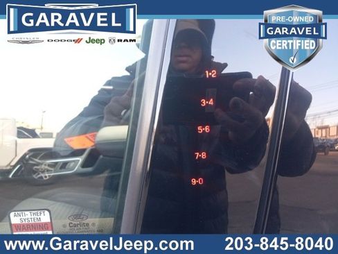 Used 2019 Ford Escape SE image 32