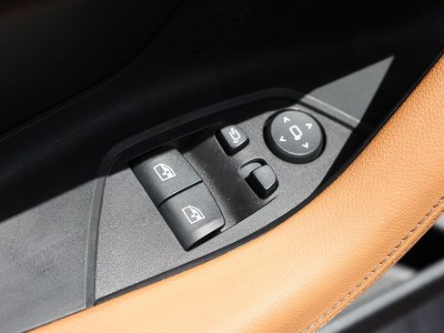 Used 2025 BMW 230i Coupe RWD image 11