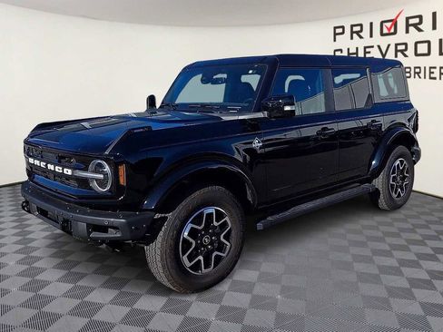 Used 2024 Ford Bronco Outer Banks image 4