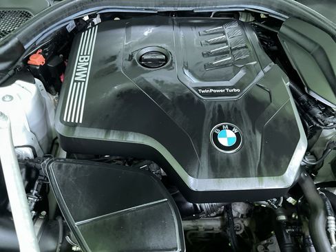Used 2020 BMW 530i w/ Convenience Package RWD image 31