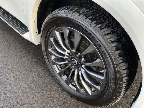 Used 2024 Nissan Armada Platinum w/ Captain's Chairs Package image 14