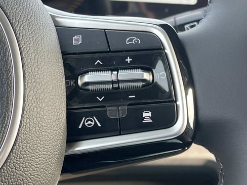 New 2026 Kia Carnival EX FWD image 31