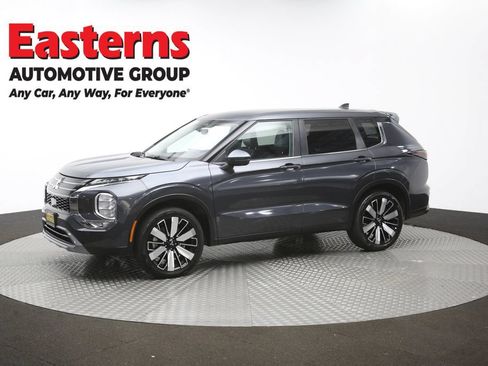 Used 2025 Mitsubishi Outlander SE AWD/4WD image 57