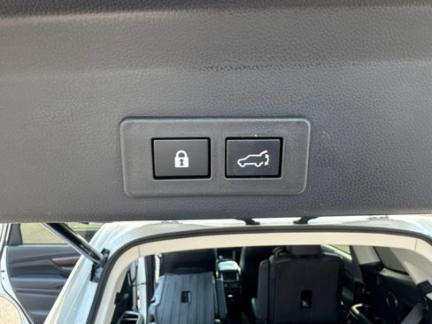 Used 2024 Subaru Ascent Touring AWD/4WD image 20