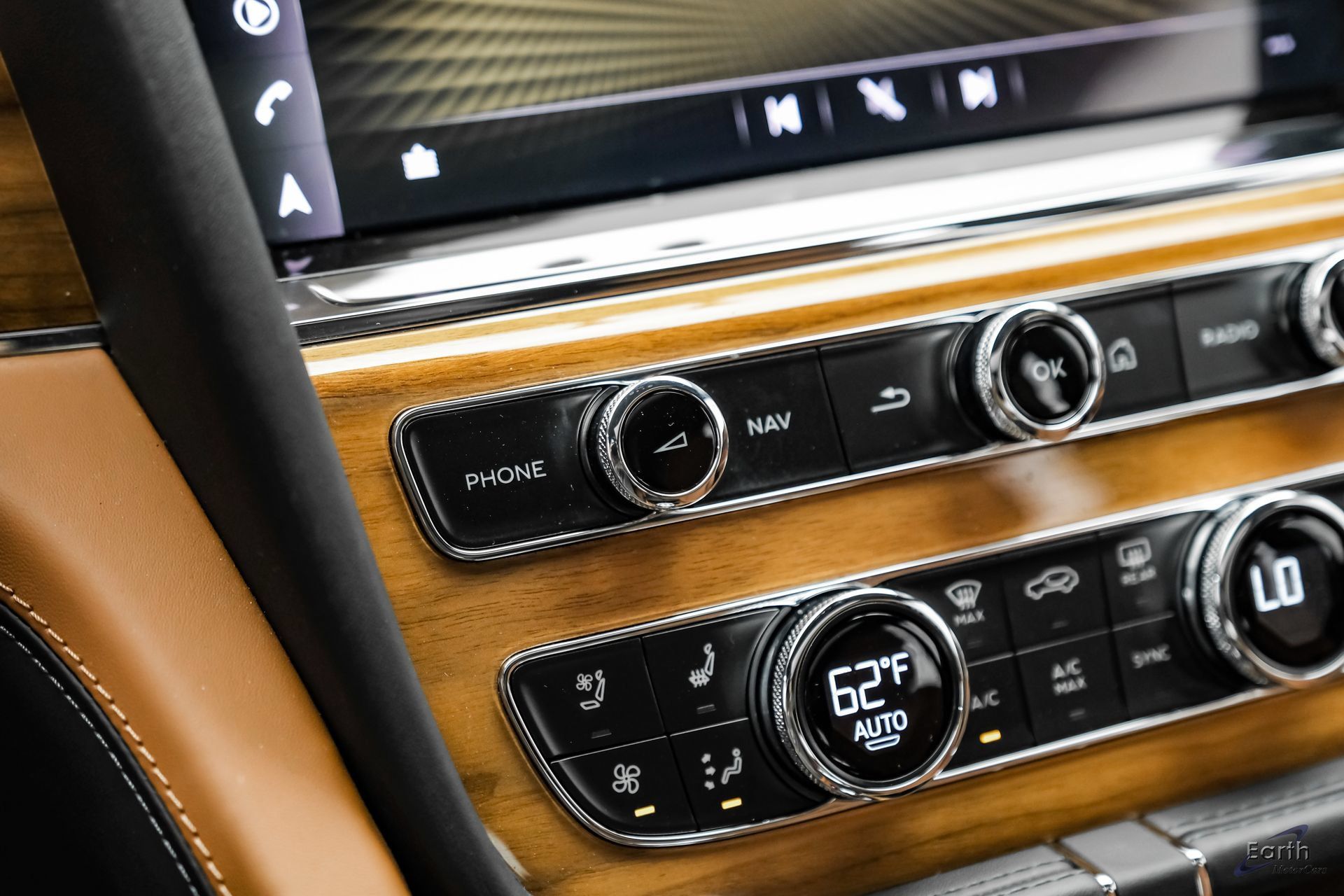 Used 2023 Bentley Bentayga Extended Wheelbase AWD/4WD image 64