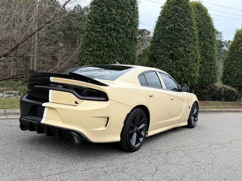 Used 2019 Dodge Charger Scat Pack image 12