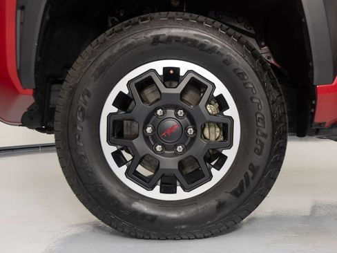 Used 2024 Toyota Tacoma TRD Off-Road w/ TRD Off Road Upgrade Package AWD/4WD image 9
