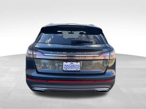 Used 2022 Lincoln Nautilus Reserve image 5
