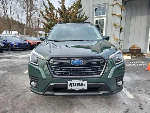 Used 2023 Subaru Forester Premium image 9