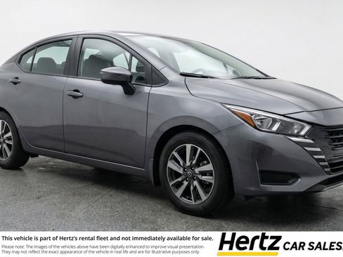Used 2025 Nissan Versa SV image 1