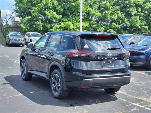 New 2025 Nissan Rogue SV image 3