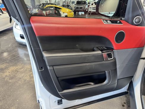 Used 2022 Land Rover Range Rover Sport HSE Dynamic image 12