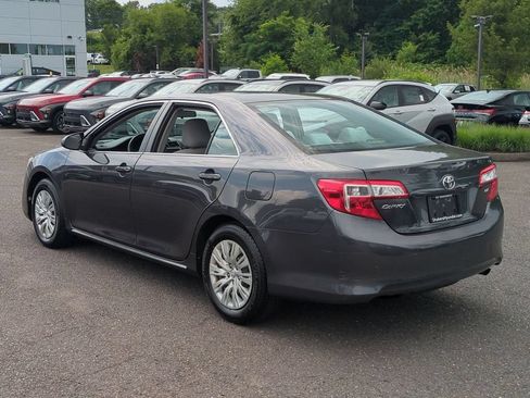 Used 2012 Toyota Camry LE FWD image 5