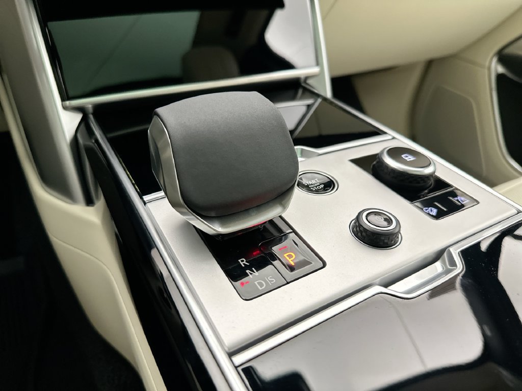 New 2027 Land Rover Range Rover SE AWD/4WD image 12