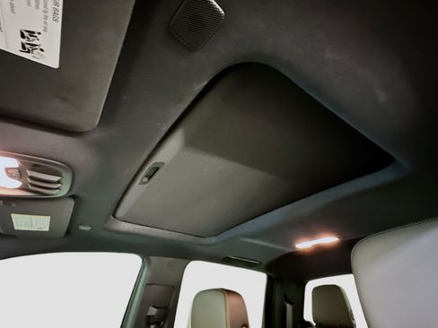 Used 2024 Chevrolet Colorado ZR2 w/ ZR2 Convenience Package III image 27