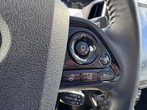 Used 2021 Toyota Prius image 18