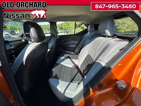 Used 2022 Nissan Kicks SR w/ Premium Package FWD image 11