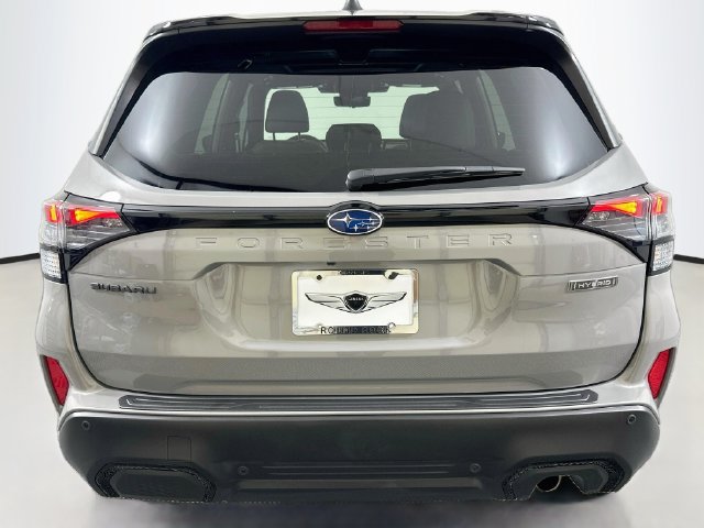 Used 2025 Subaru Forester Touring AWD/4WD image 6