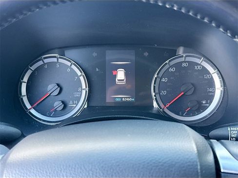 Used 2021 Toyota Highlander LE image 14