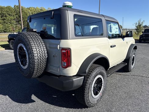 New 2025 Ford Bronco 2-Door w/ Sasquatch Package image 7