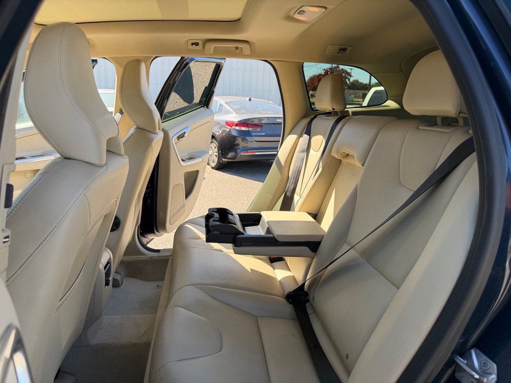 Used 2015 Volvo XC60 T5 AWD/4WD image 27