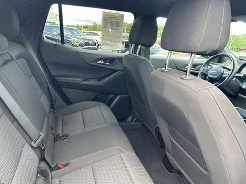 Used 2025 Chevrolet Equinox LT AWD/4WD image 17