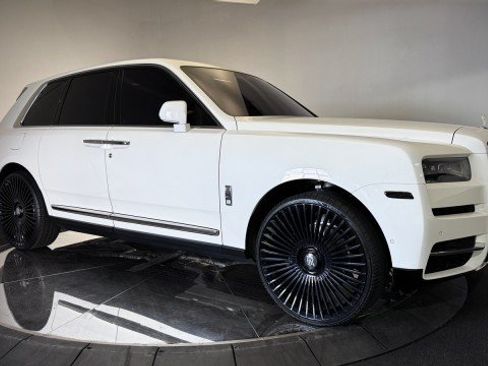 Used 2020 Rolls-Royce Cullinan AWD/4WD image 47