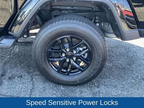 Certified 2023 Jeep Gladiator Sport image 12