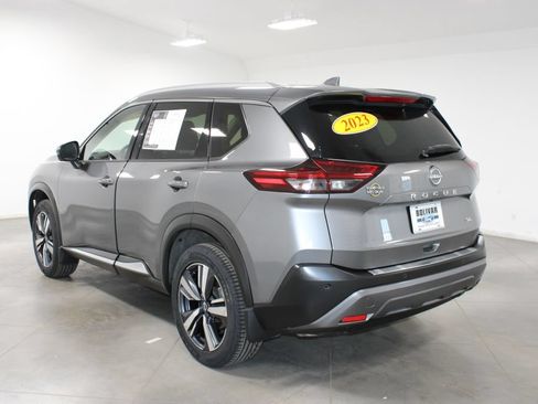 Used 2023 Nissan Rogue SL FWD image 8