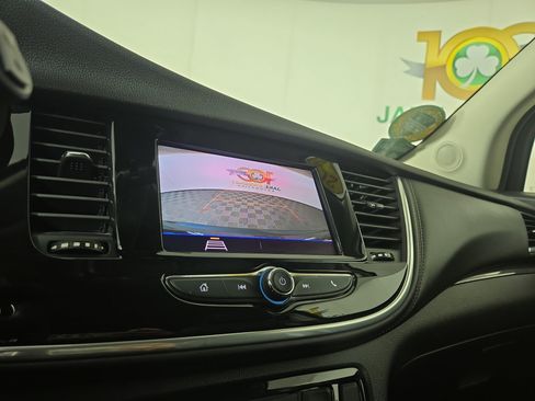 Used 2022 Buick Encore Preferred AWD/4WD image 19