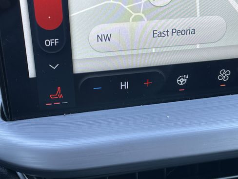 Used 2024 Ford Escape Platinum image 36