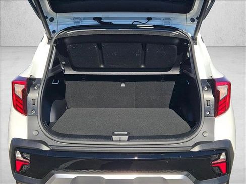 Used 2024 Kia Seltos SX w/ SX Sunroof Package image 6