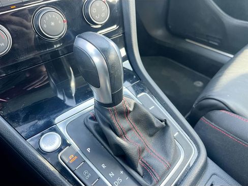 Used 2021 Volkswagen GTI SE image 17