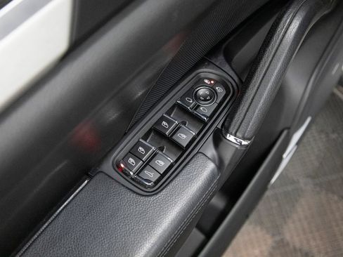Used 2017 Porsche Cayenne S AWD/4WD image 25