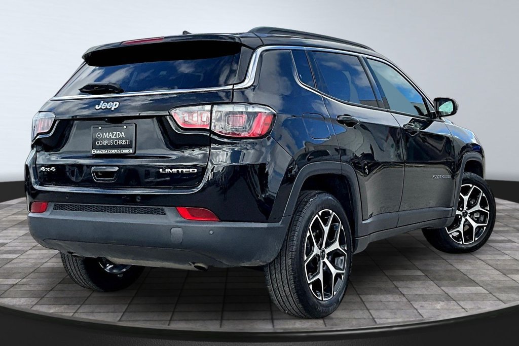 Used 2025 Jeep Compass Limited AWD/4WD image 7